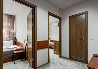 Мини-отель Мини-гостиница ЭкоДом Минск Двухместный номер с 2 отдельными кроватями и общей ванной комнатой-1