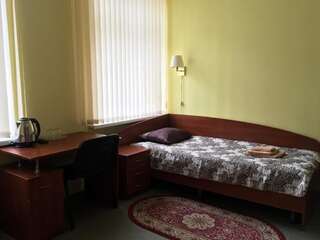 Мини-отель Мини-гостиница ЭкоДом Минск Двухместный номер с 2 отдельными кроватями - Подходит для гостей с ограниченными физическими возможностями-5